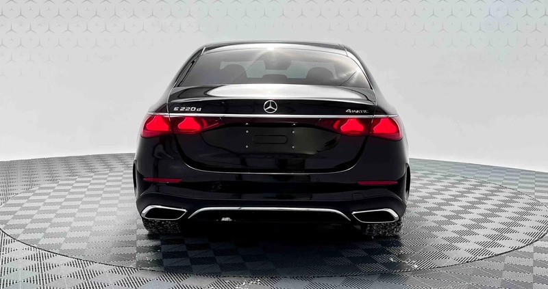 Mercedes-Benz Klasa E cena 374900 przebieg: 10, rok produkcji 2023 z Lesko małe 106